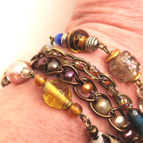 Handmade glass and pearl bracelet - Picture 4 of 10